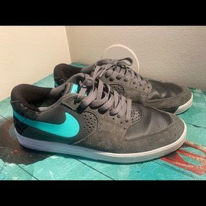 Nike SB Paul Rodriguez 7 Men’s size 10 Low Top Skate Shoe